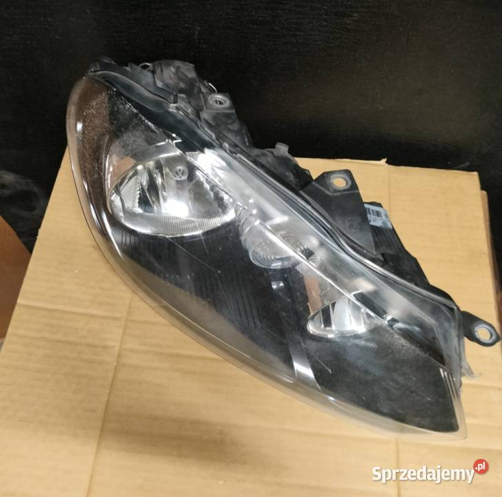 VW Golf 6 przednia prawa lampa Środa Wielkopolska