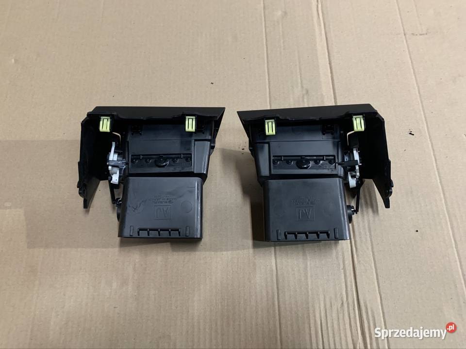 66110AJ000 kratka nawiewu lewa prawa Subaru Rok produkcji 2013 Szczecin