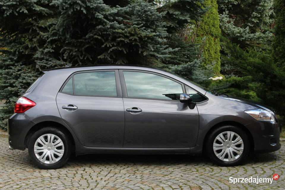Toyota Auris Benzyna 134 Automat Zarejestrowana wspomaganie kierownicy sprzedam