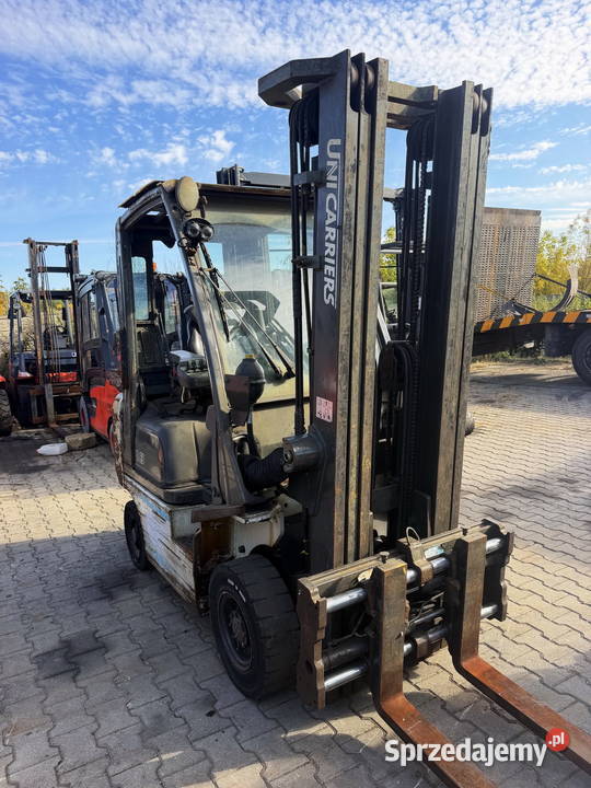 wózek widłowy Nissan FD18 diesel Triplex przesuw Nissan Wózki widłowe