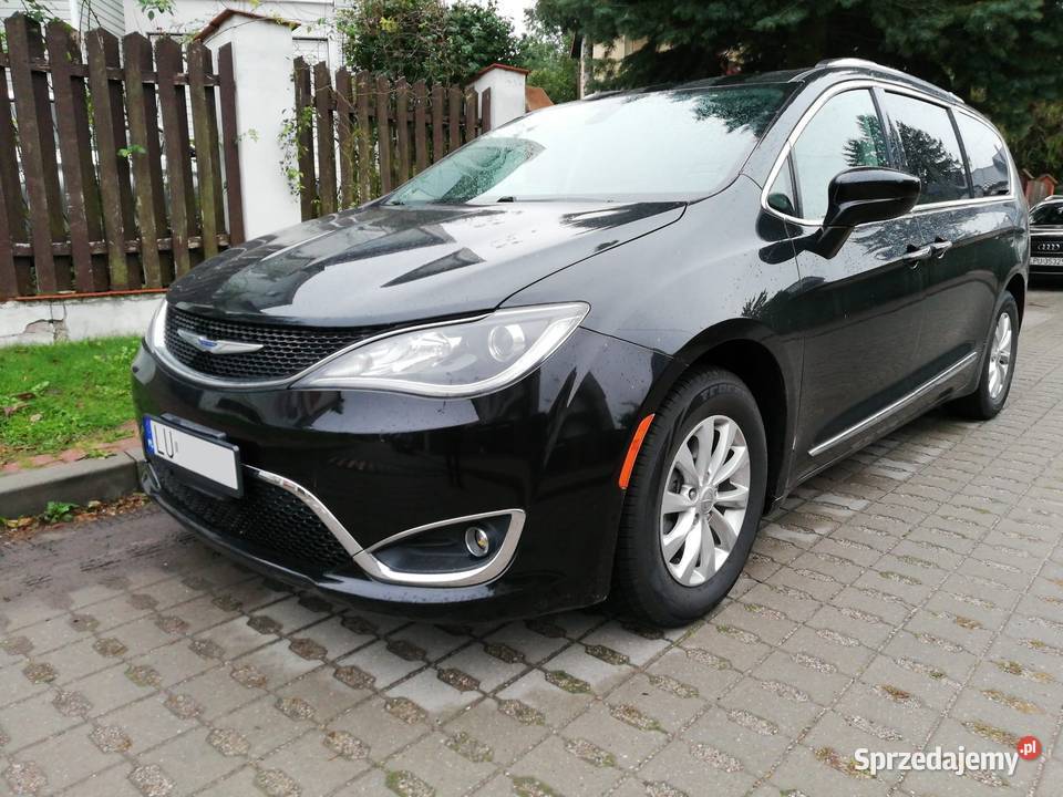 CZARNY CHRYSLER PACIFICA 36V6 JASNE SKÓRY Rok produkcji 2018 lubelskie Lublin