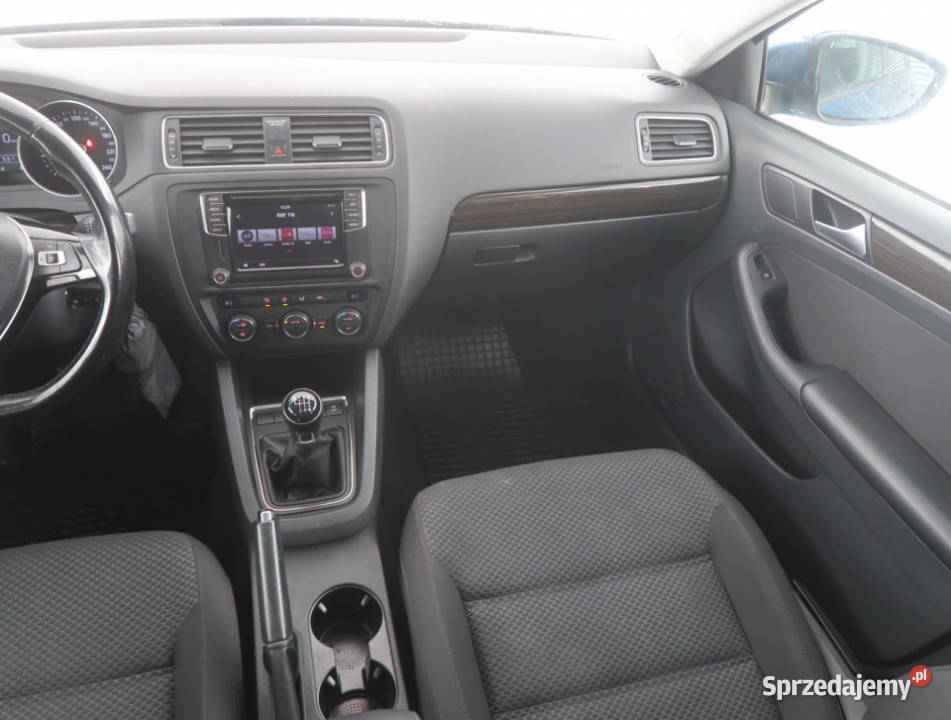 VW Jetta 12 TSI światła przeciwmgielne Bielany Wrocławskie sprzedam