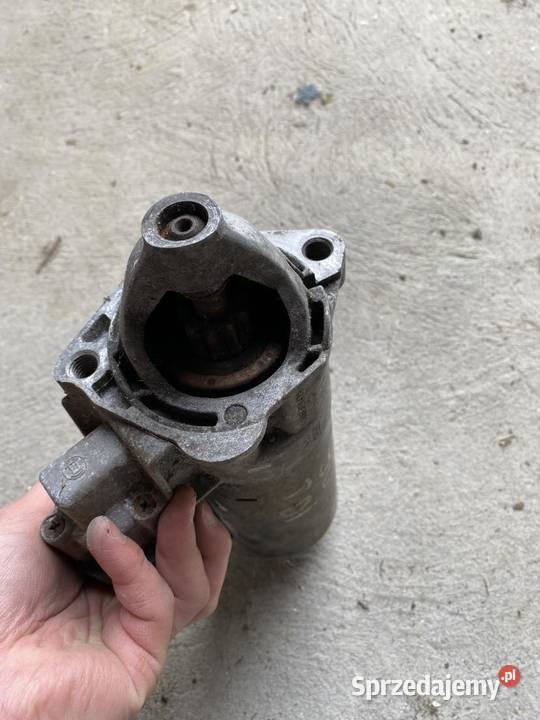 Rozrusznik 068 911 024 C osobowe Lubin