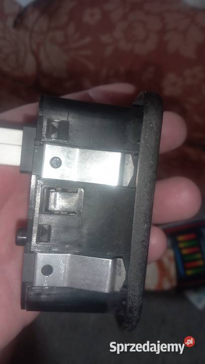 włącznik i wyłącznik prawych szyb alfa 147 osobowe Motoryzacja Wrocław