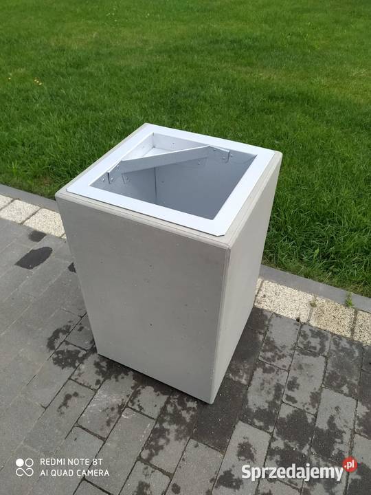 Kosz betonowy 60 l z wkładem z popielnicą Wrocław