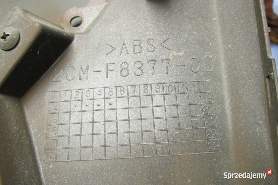 Boczek bok lewy Yamaha Tricity 125 14r części Sandomierz