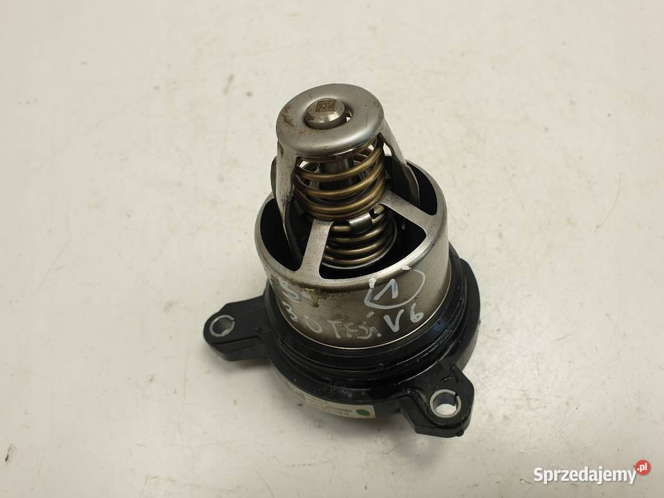 Audi A5 S5 30 TFSI TERMOSTAT 06M121115G Termostaty