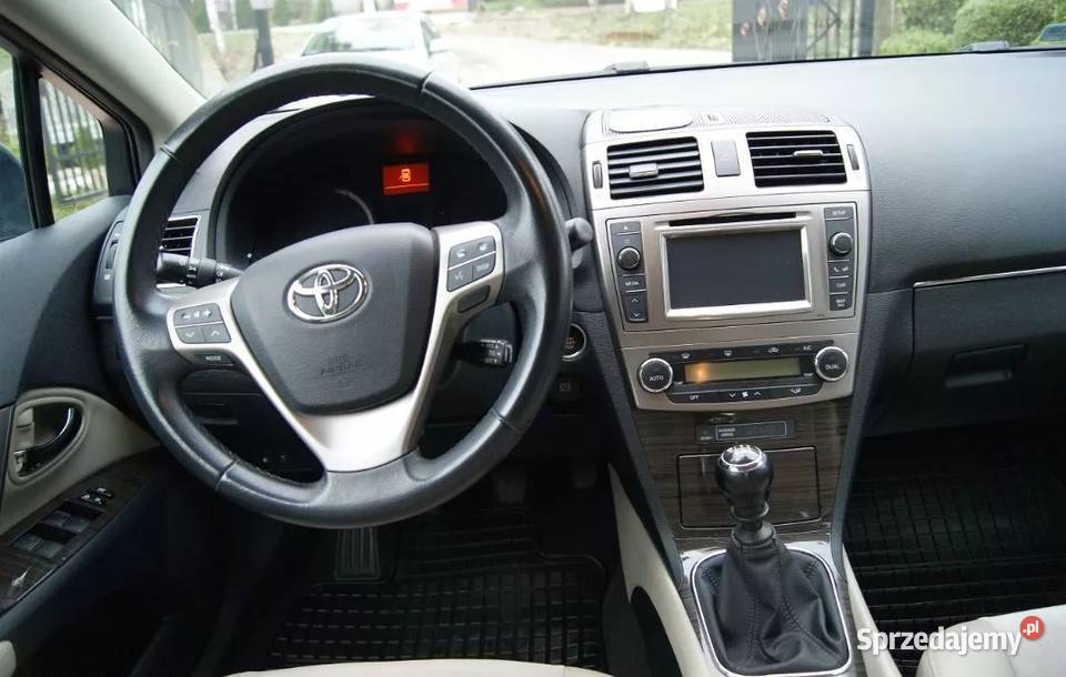 Toyota Avensis III Benzyna 2012 Las Janiszewski