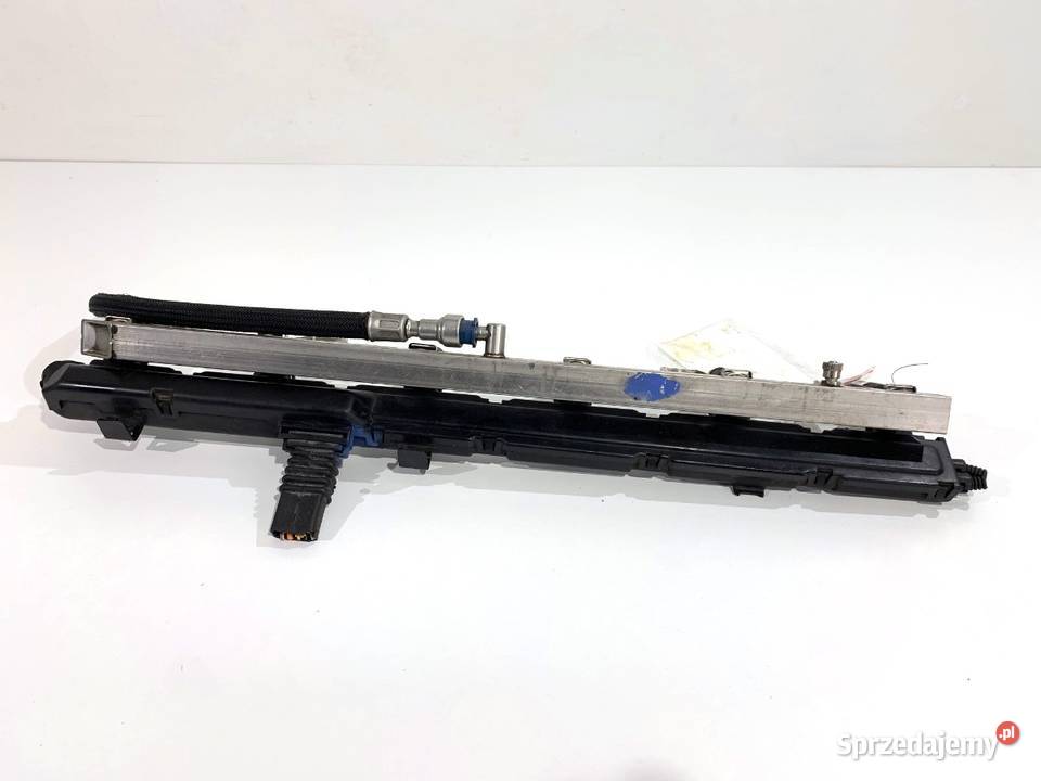 LISTWA WTRYSKOWA BMW E92 7542541 30 272 osobowe sprzedam