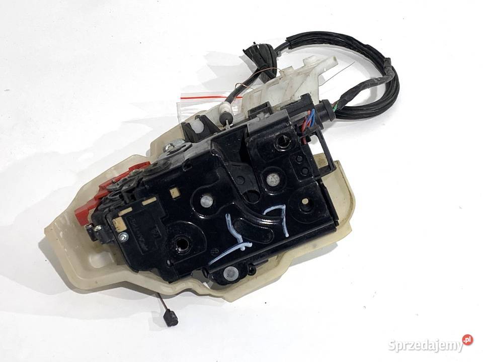 ZAMEK DRZWI LEWY TYŁ VW GOLF VI Kombi 0914