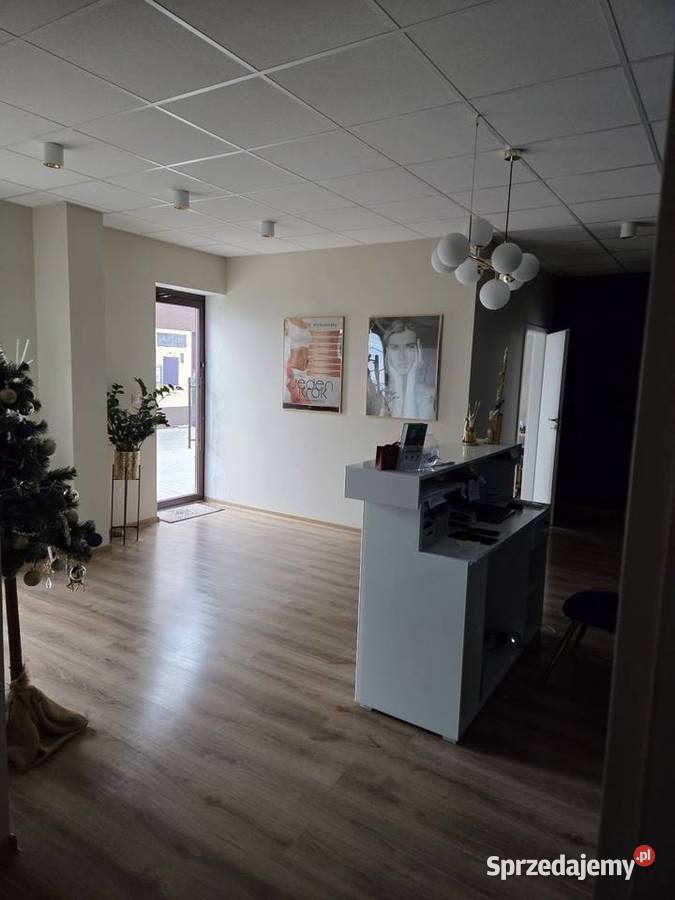 Lokal usługowy od ulicy Bełchatów sprzedam
