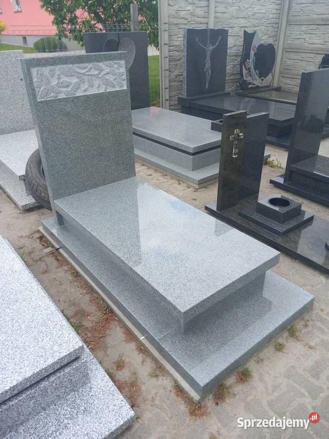 Nagrobek ziemny Kuru Grey rzeźba 8 Strzegom