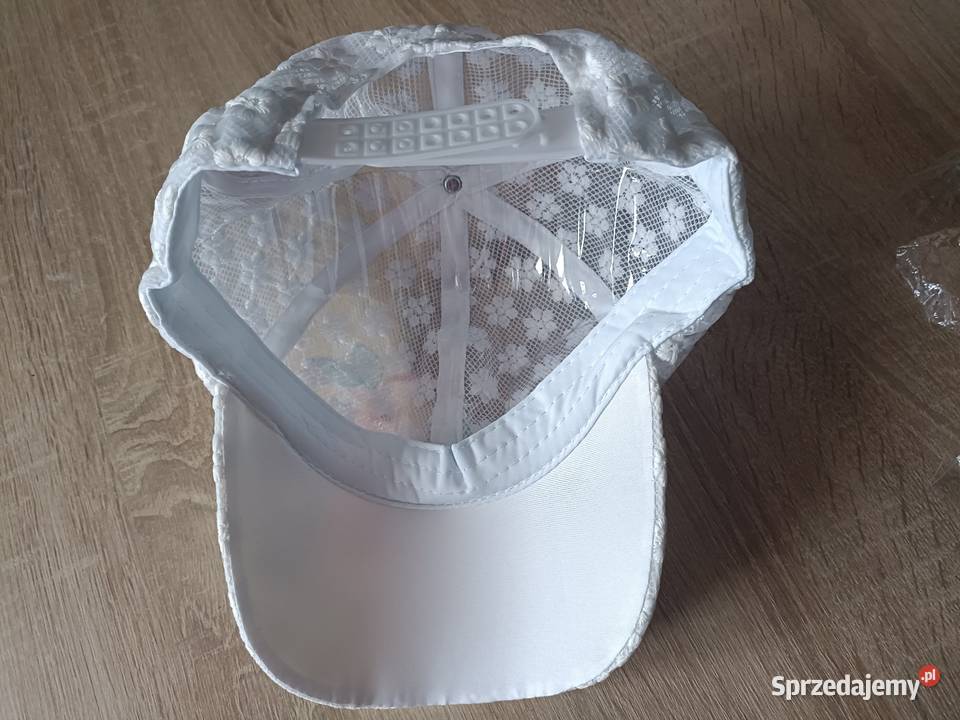 Czapka damska biała w kwiaty Kwidzyn sprzedam