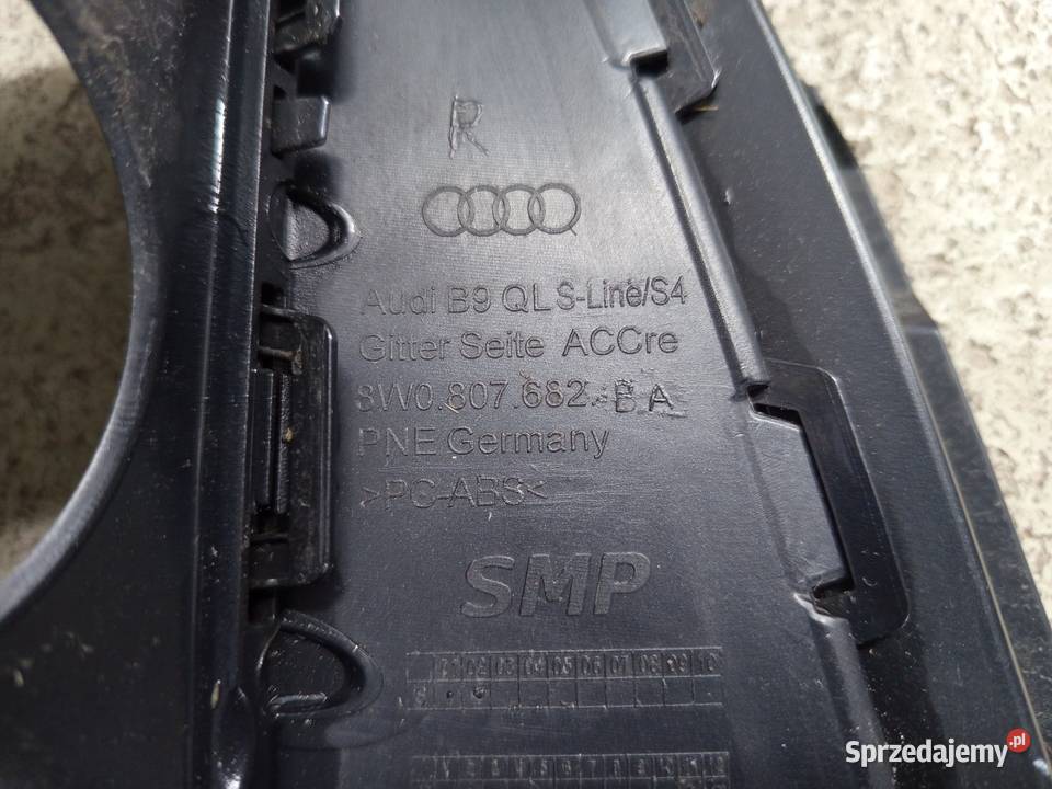 Kratka zderzaka audi a4 b9 SLine prawa orginalna Rzeszów