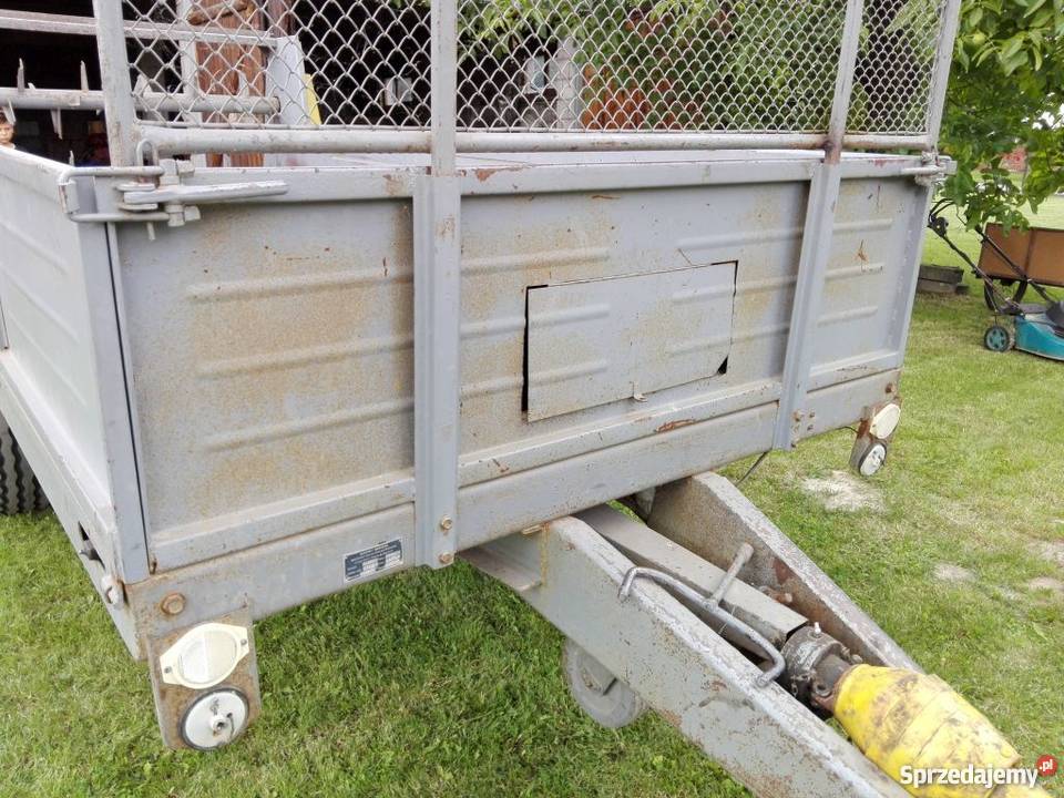 Rozrzutnik Obornika Jednoosiowy 3t T032 Tarnawa