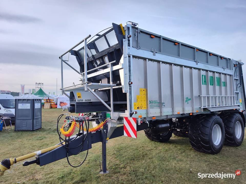 AutoAgro Rozrzutnik obornika Tandem N268 Białystok