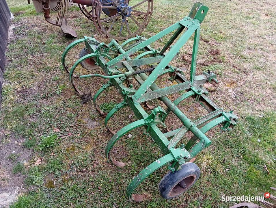 Kultywator uprawowy rolniczy Lutcza