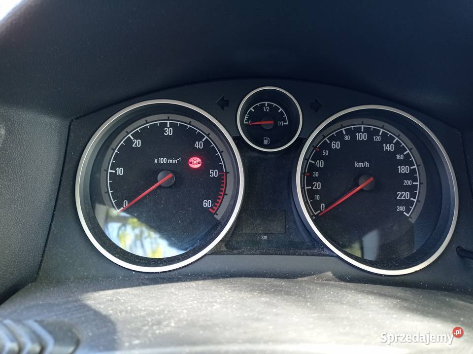 Opel Astra 17 Kombi 81 kW 2008 r dawca części Szklarka Myślniewska