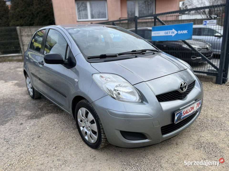 Toyota Yaris 13 1wł 56 Klima 6biegów El szyby światła przeciwmgielne Częstochowa