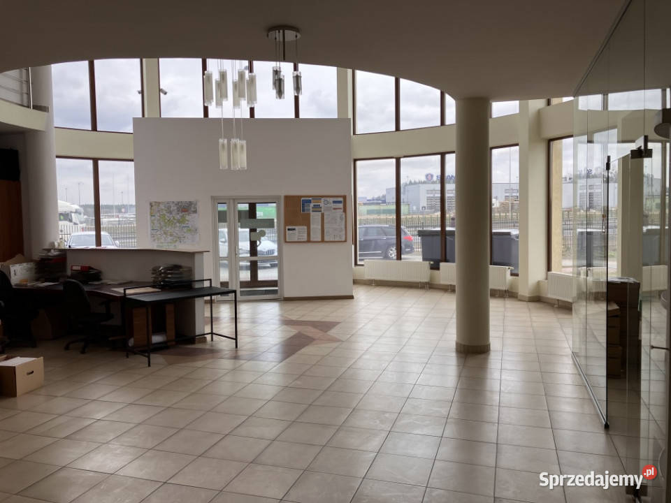 Pomieszczenia biurowe 12 do 30 m2 i magazyn 155 Wynajem Choroszcz