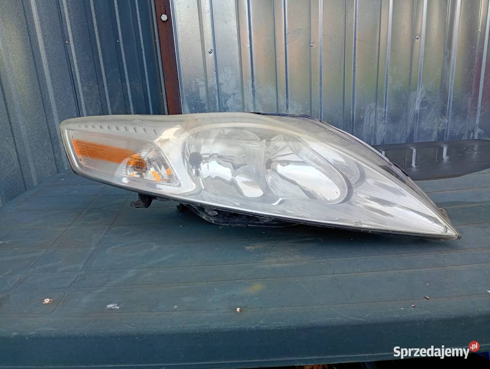 Reflektor prawy ford mondeo MK4 2007 Jarosławiec sprzedam
