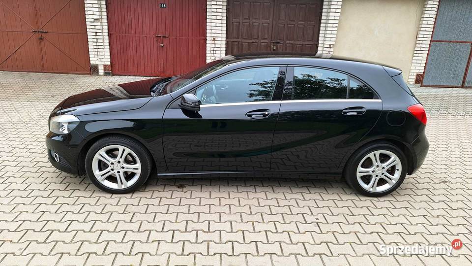 Mercedes A180 Urban Piękny Stan elektryczne lusterka sprzedam