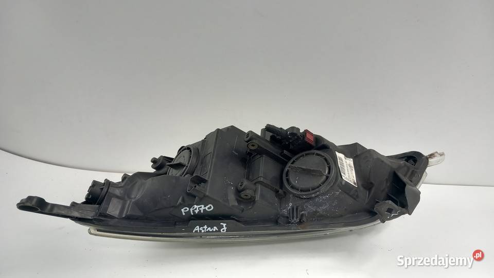 OPEL ASTRA J LAMPA PRZÓD PRAWA