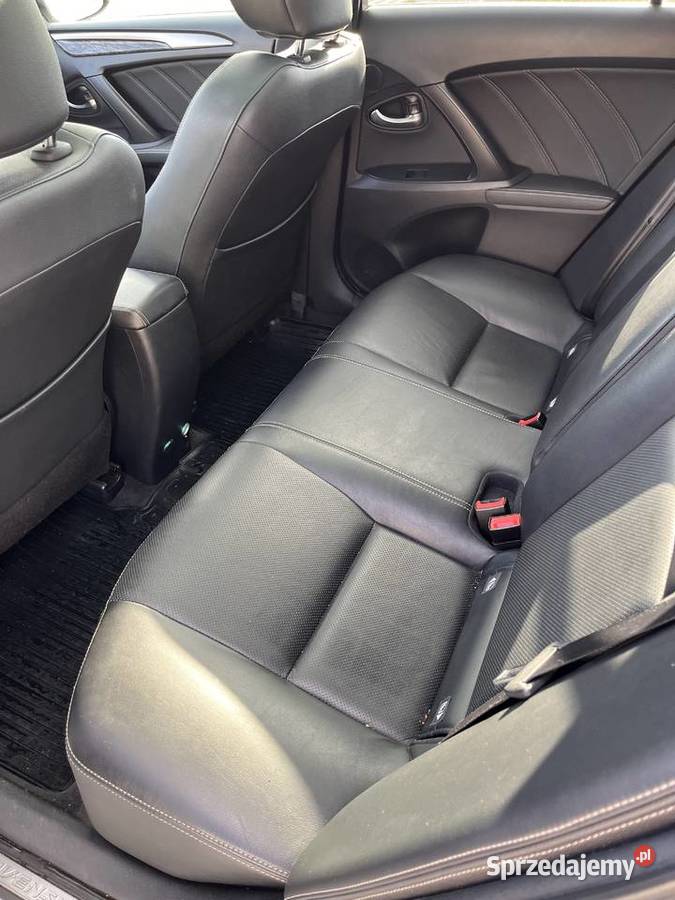 Toyota avensis manualna Lipa