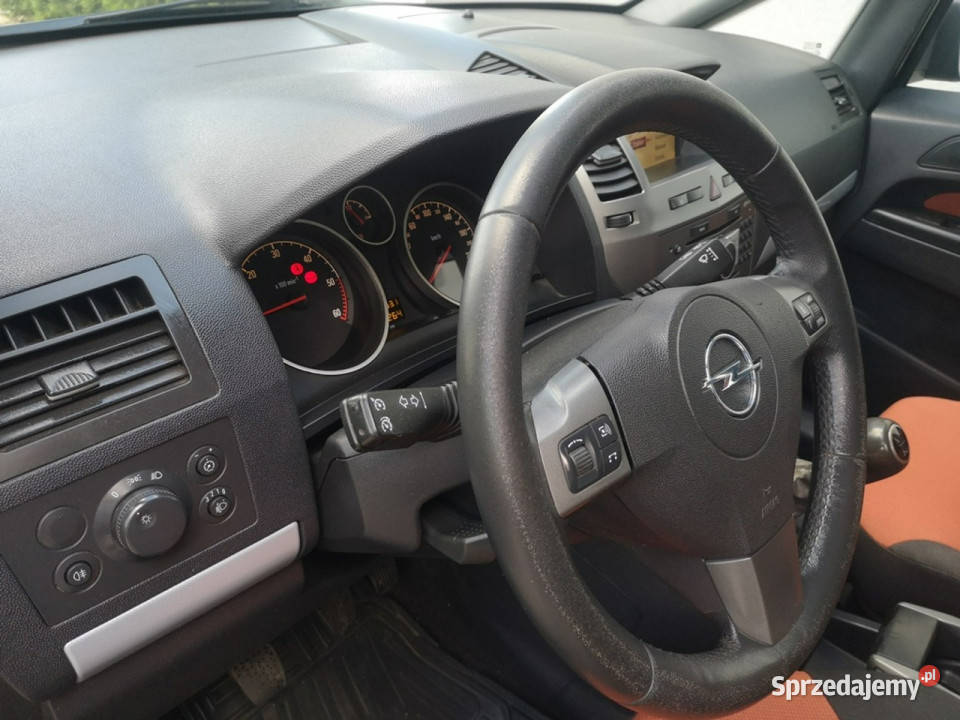 Opel Zafira 19 CDTI 120 Klimatr Navi Temp Isofix centralny zamek Strzegom