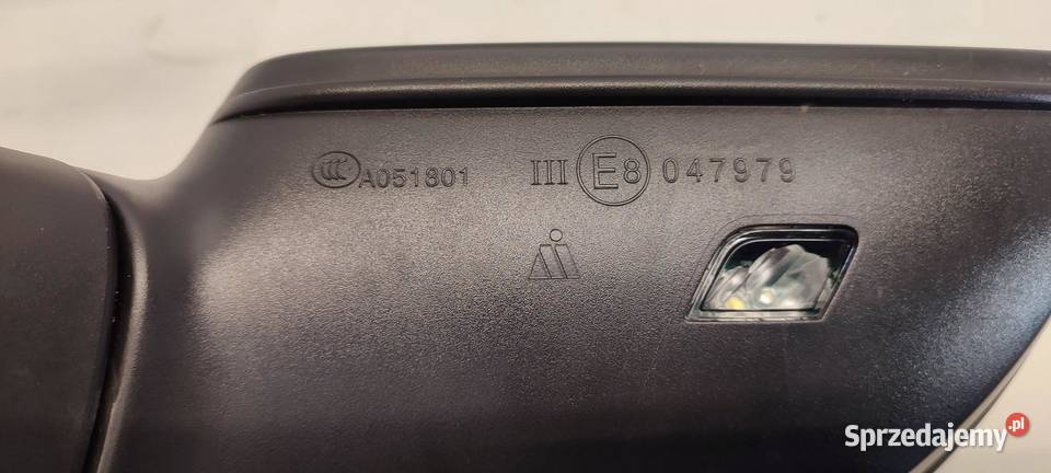 VW TIGUAN II LUSTERKO PRAWE 9PIN LP5J osobowe