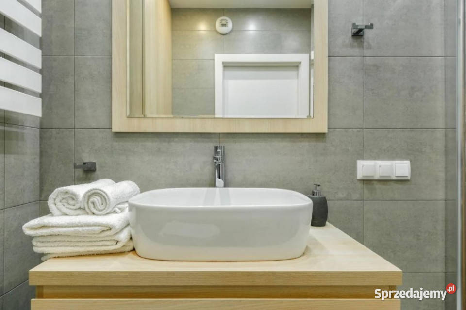 Jasny apartament 70m 2 sypialnie balkon i 3 piętra i więcej Wynajem Warszawa sprzedam