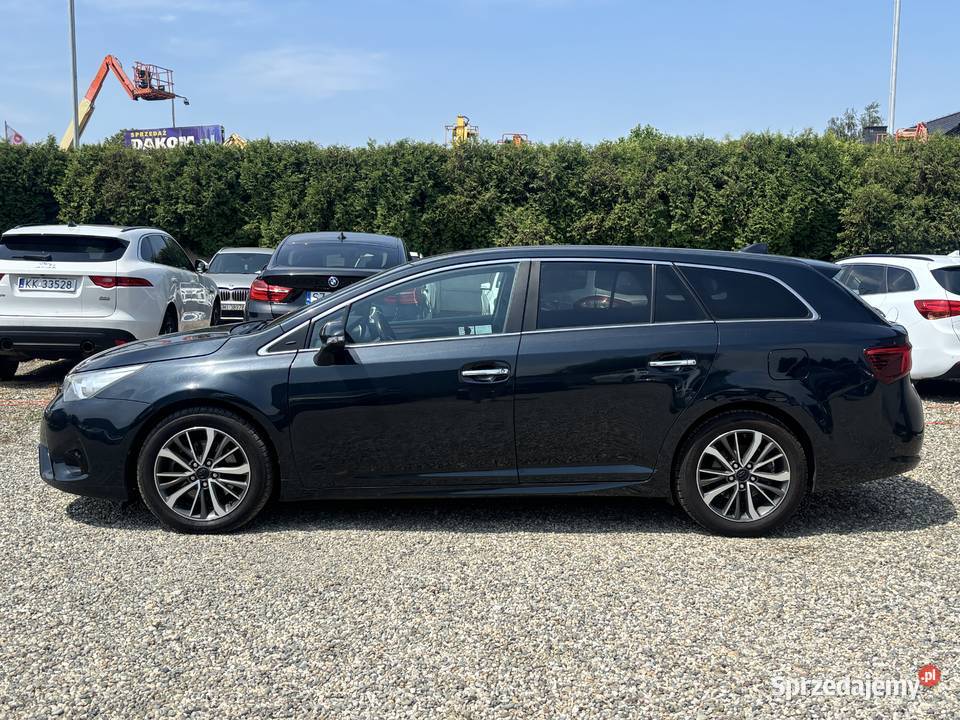 Toyota Avensis 2016r Gwarancja Polski Salon Paniówki