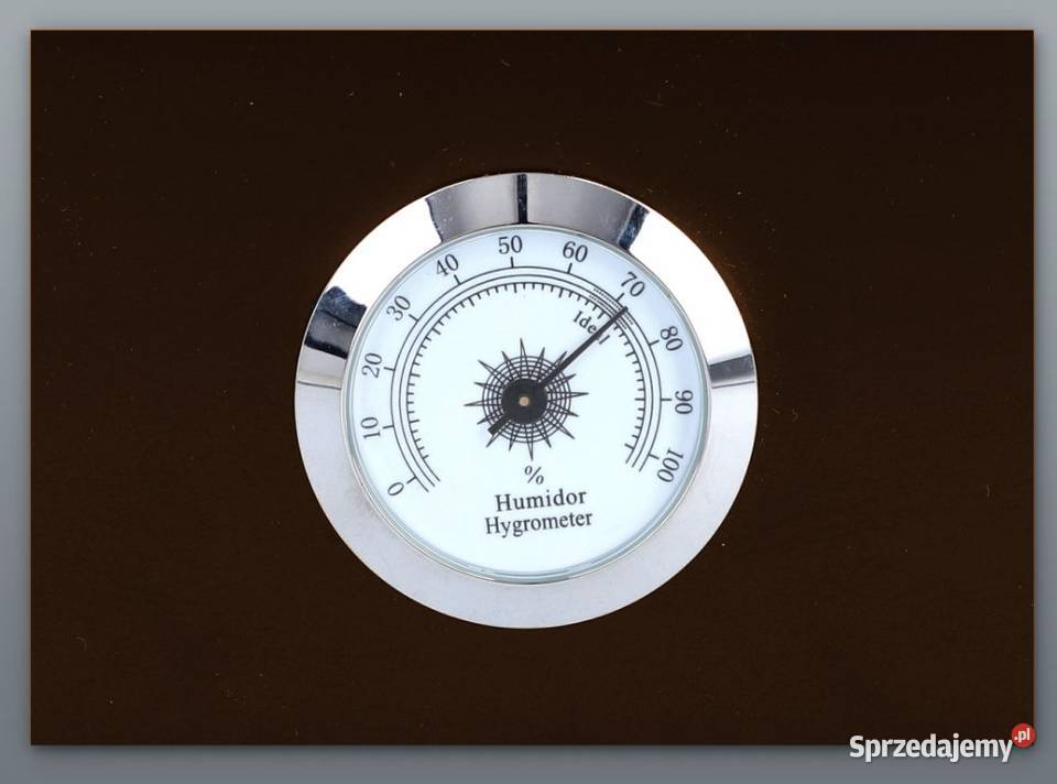 Humidor z Drewna Cedrowego Przeszklony Ostrowy nad Okszą