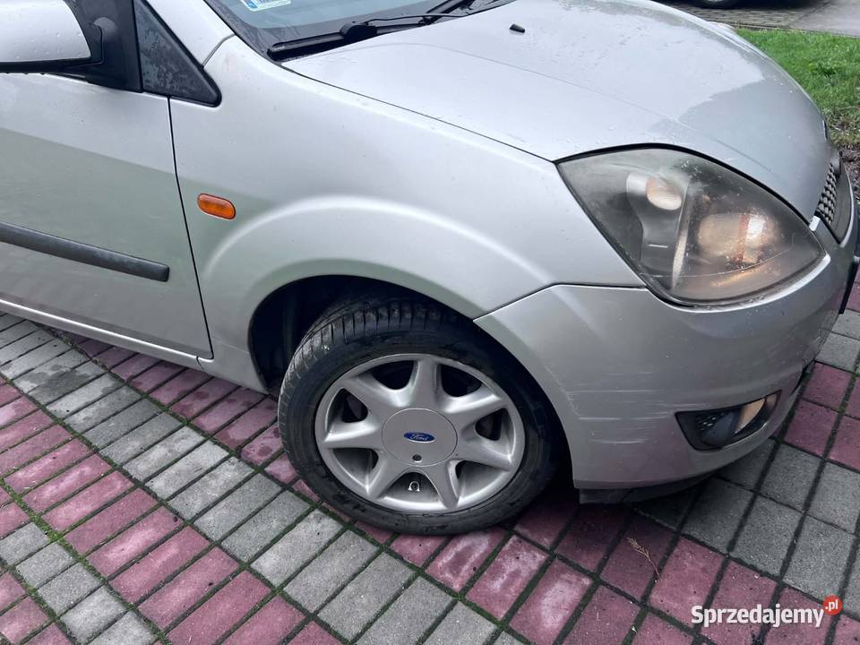 Ford Fiesta 12 LPG manualna
