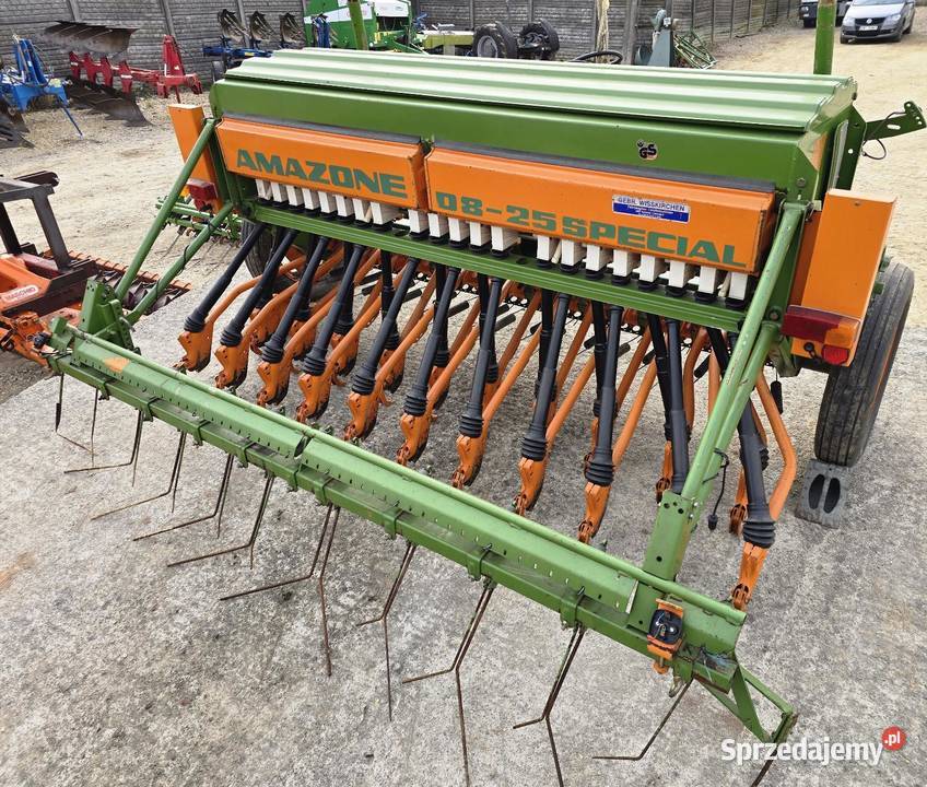 Siewnik zbożowy Amazone D8 25m Specjal import sprzedam