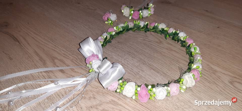 Wianek komunijny delikatny bransoletka przypinka