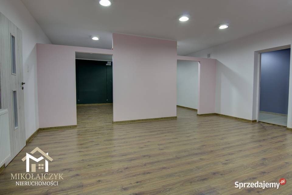 Dwa lokale usługowe w samym centrum Bartoszyc 475m2