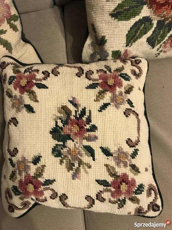 4 poduszki dekoracyjne haftowane motyw kwiatowy Dekoracje i ozdoby Warszawa sprzedam