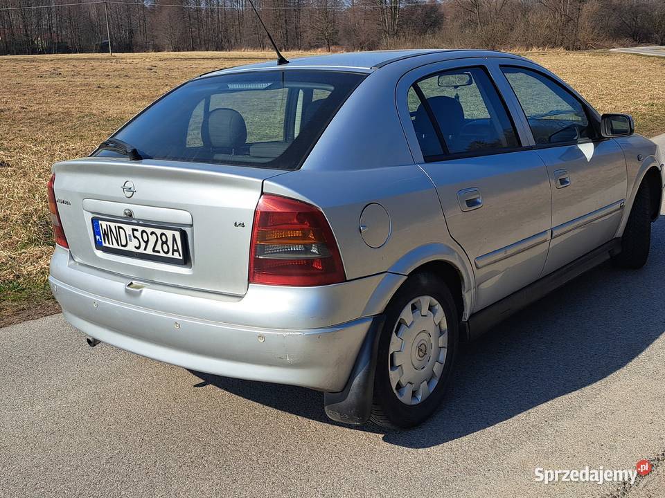 Sprzedam ładnego Opla Astre 2 14 benzyna 2004r Rok produkcji 2004 Astra Żyrardów