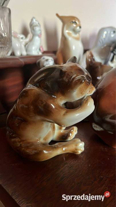 Figurka niedźwiedzia brunatny ClujNapoca sprzedam