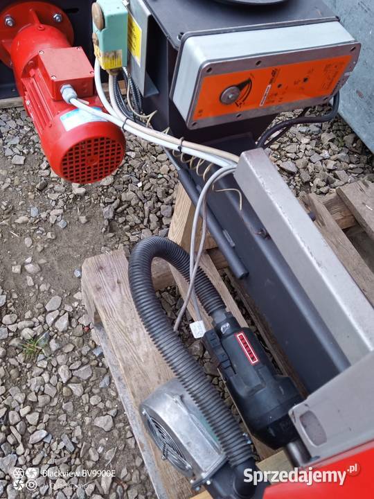 Piec z podajnikiem Hargassner 55 KW zrębka sprzedam
