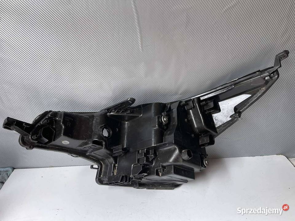 TOYOTA AVENSIS T27 LIFT PRAWA OBUDOWA LAMPY FULL Lampy przednie Oświetlenie Ostroróg sprzedam