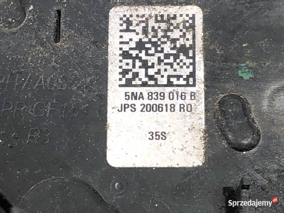 ZAMEK DRZWI PRAWY TYŁ VW PASSAT B8 Kombi podkarpackie