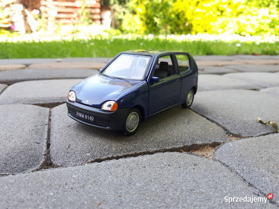 Fiat Seicento 600 Sejak 132 czarne tablice Modelarstwo Tywonia