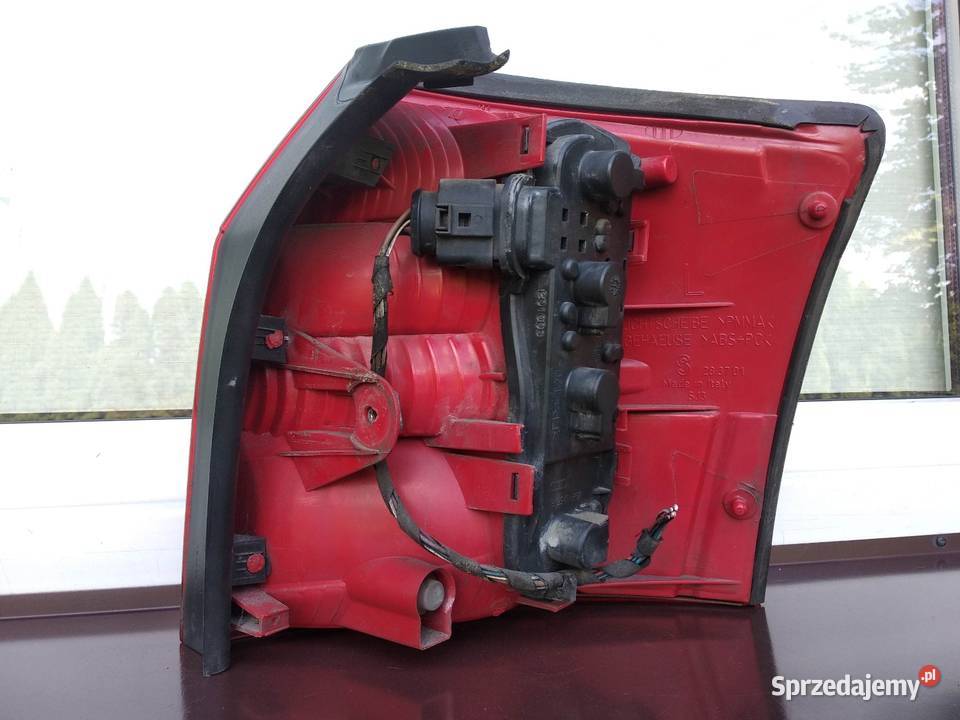 Audi A4 B6 kombi Avant lampa tył tylna lewa Oświetlenie Sieradz