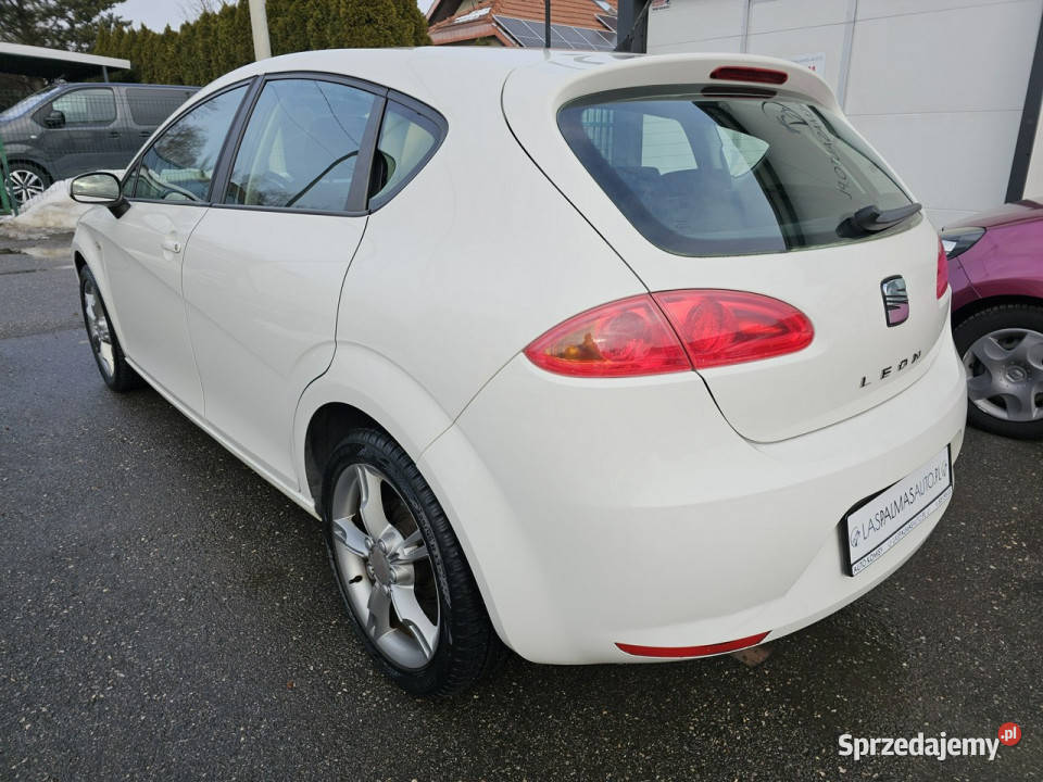 Seat Leon RatyZamianaGwarancja benzyna 16 MPI nieuszkodzony Gdów