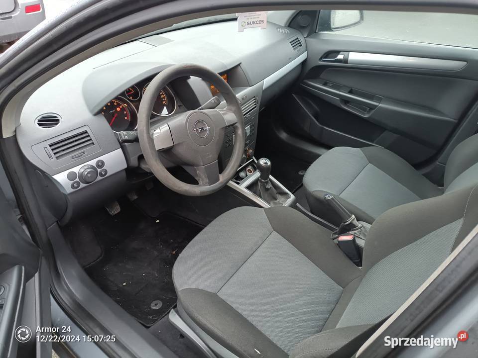 Opel ASTRA KOMBI 16 B 105 Kłodzko