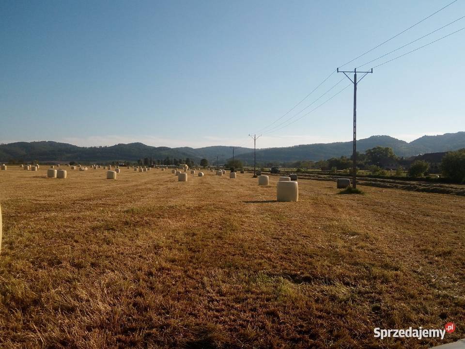 owijanie balotów sianokiszonki owijarką Kłodzko