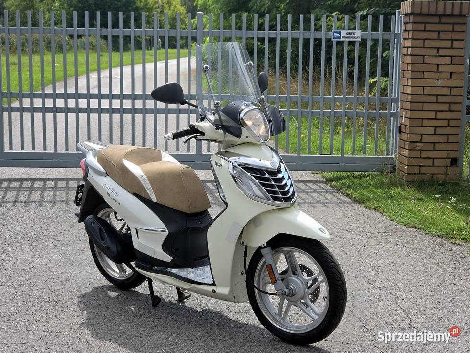 Malaguti Centro 50 ccm 4t skuter na dużych metalic