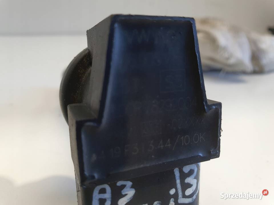 VW Golf V Audi a3 8P 16 FSI CEWKA ZAPŁONOWA